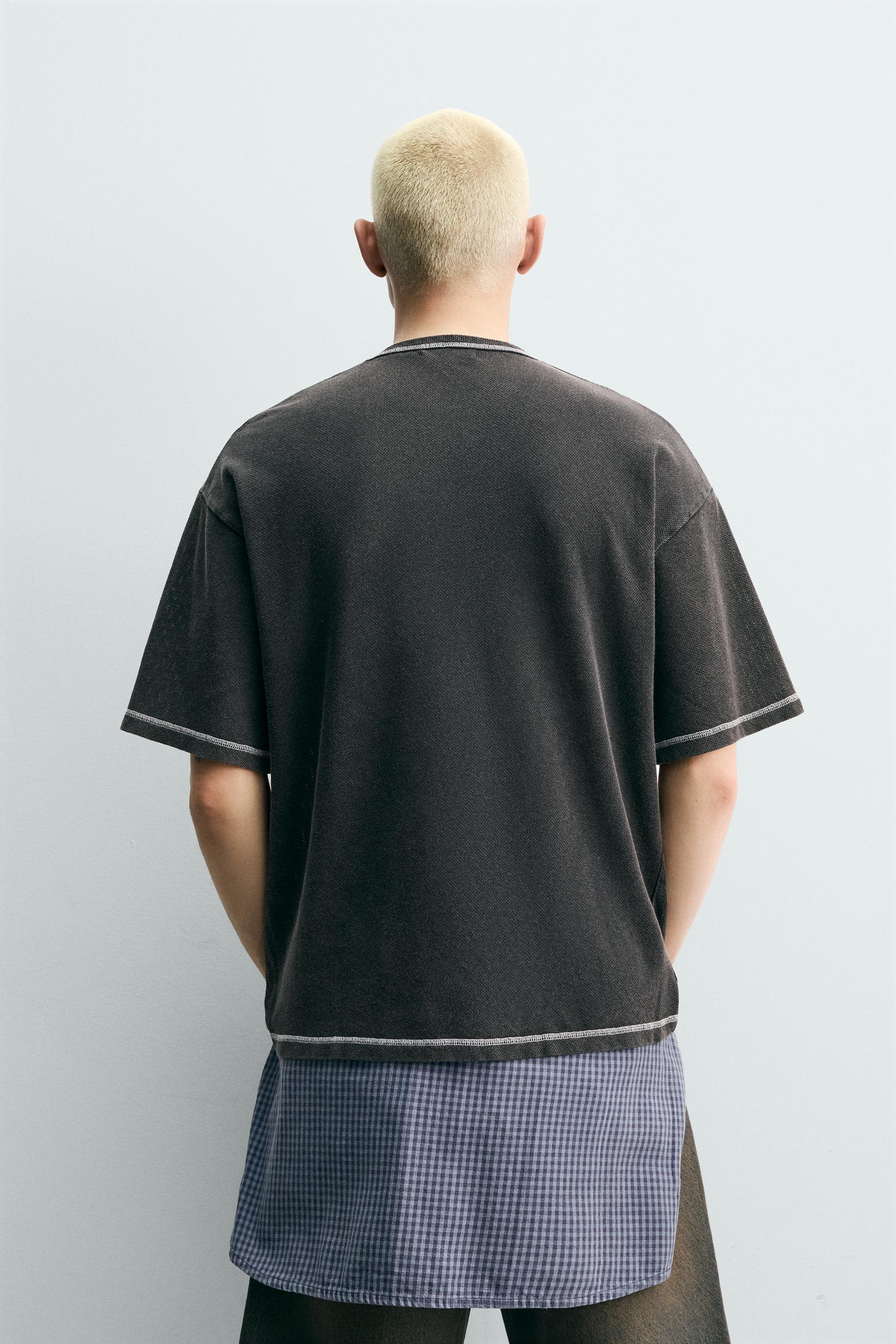 T-SHIRT EN MAILLE DÉLAVÉE CONTRASTÉE
